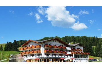 Włochy Hotel Alpe di Siusi, Zewnątrz